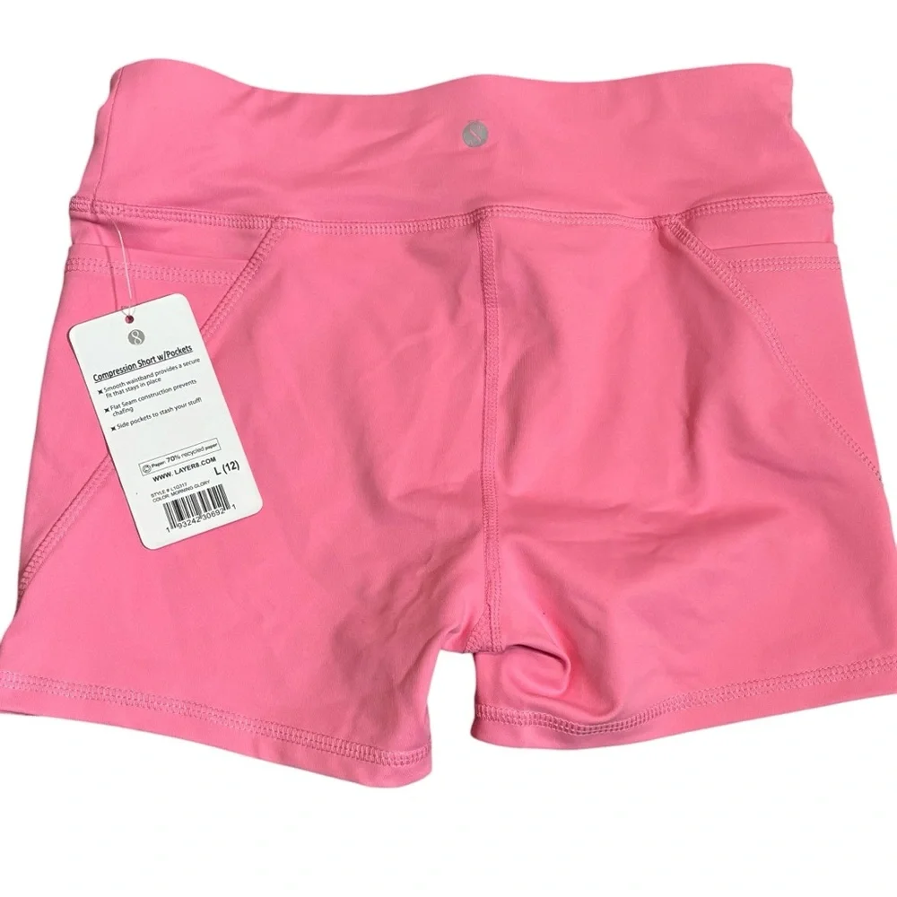 Layer 8 Shorts‎